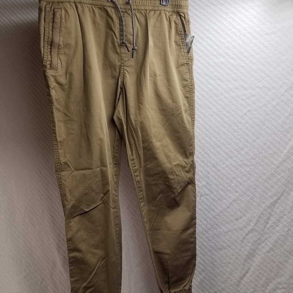 543 - Pacific Northwest Outdoor Large Union Cuffed Joggers